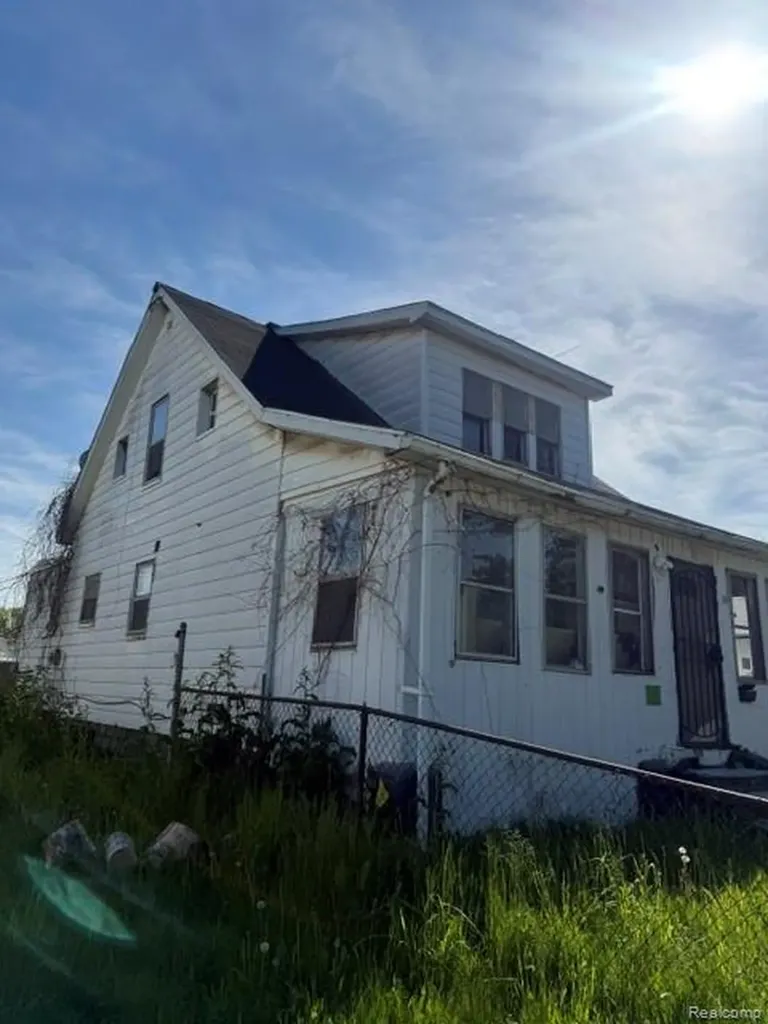 33-35 Bell Street Ecorse City MI 48229