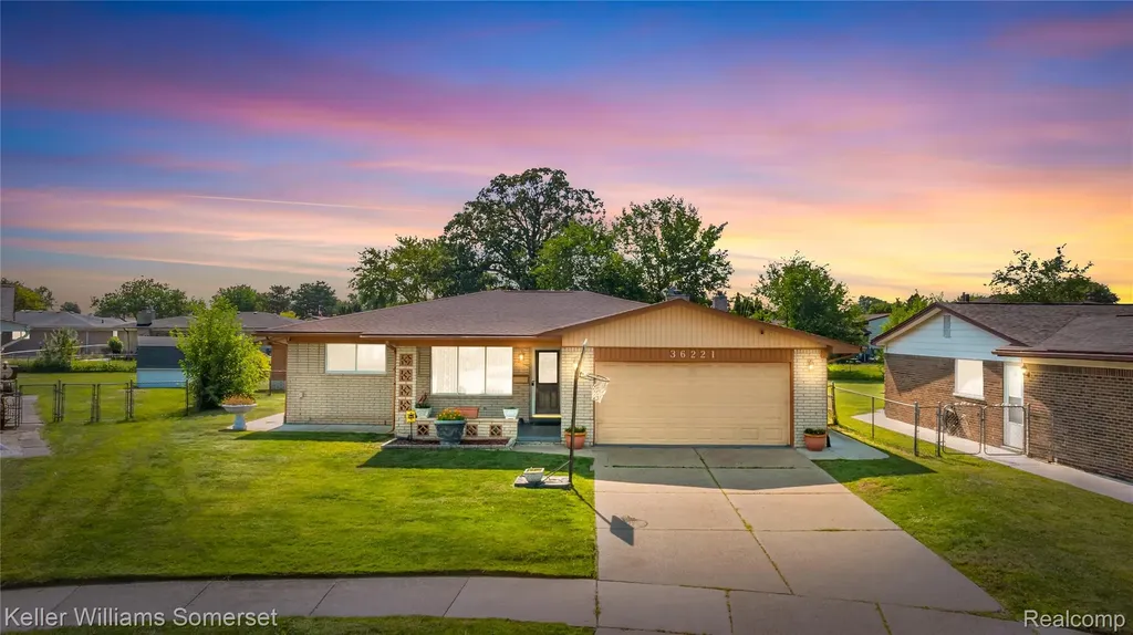 36221 Pickwick Court Sterling Heights City MI 48310