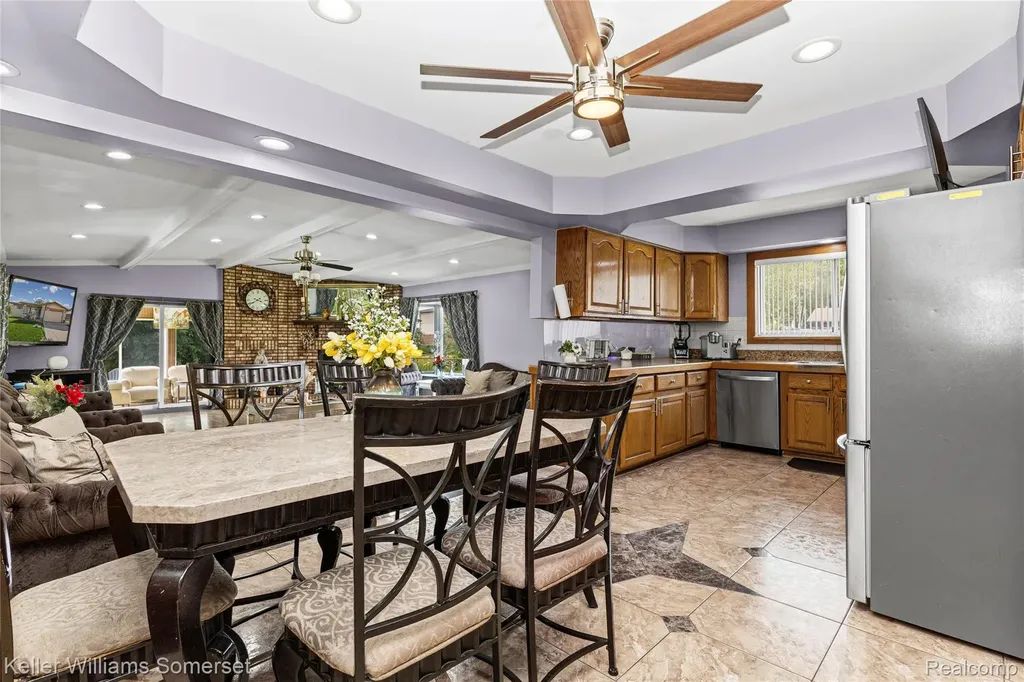 36221 Pickwick Court Sterling Heights City MI 48310