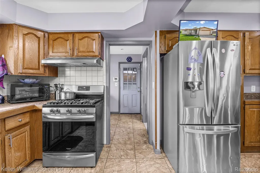 36221 Pickwick Court Sterling Heights City MI 48310