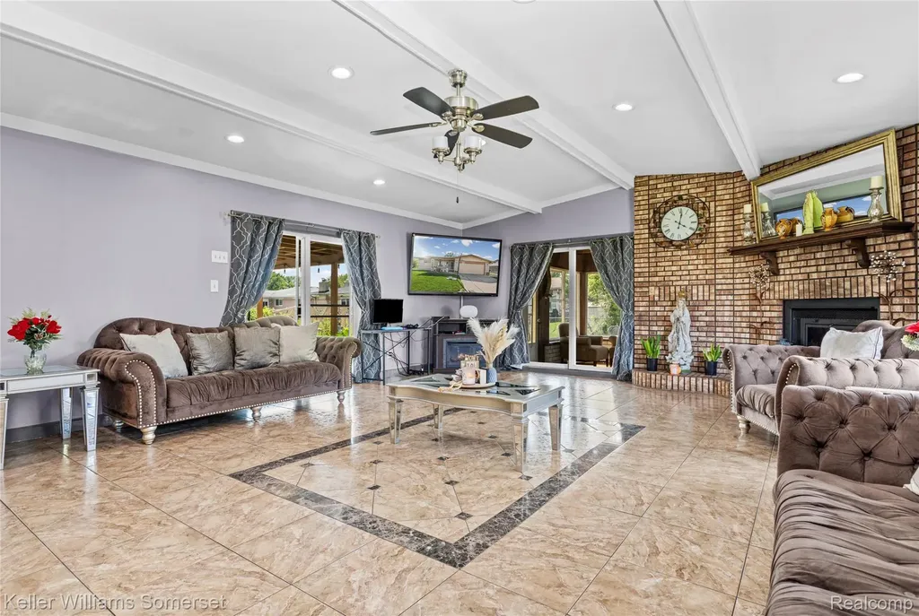 36221 Pickwick Court Sterling Heights City MI 48310