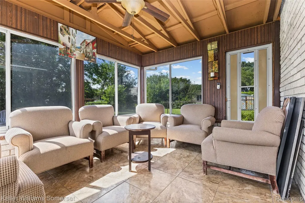 36221 Pickwick Court Sterling Heights City MI 48310