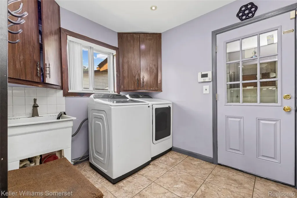 36221 Pickwick Court Sterling Heights City MI 48310