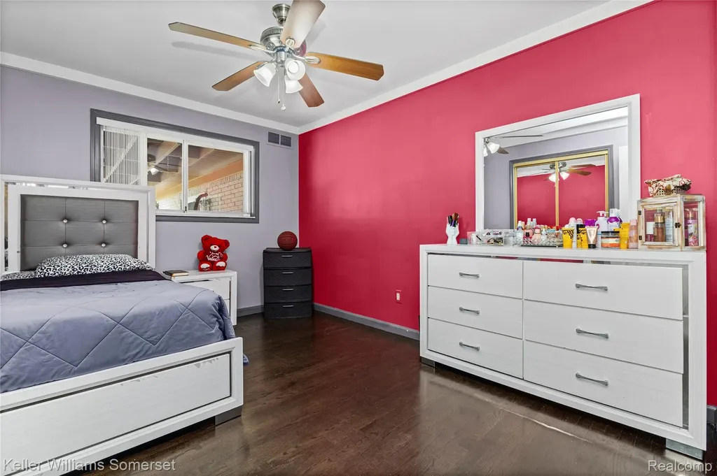 36221 Pickwick Court Sterling Heights City MI 48310