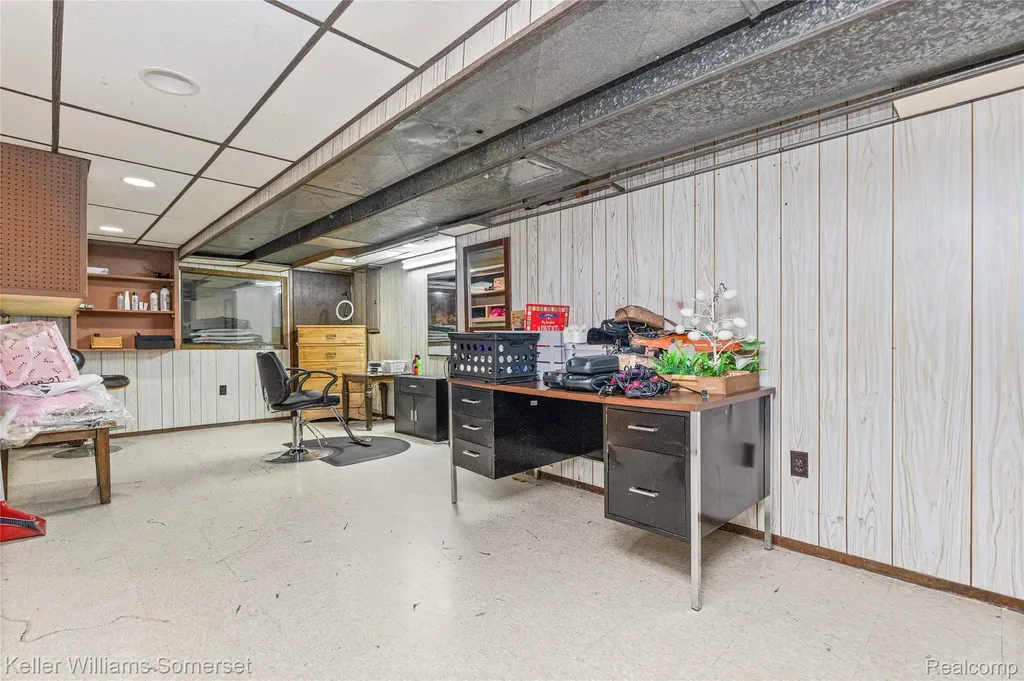 36221 Pickwick Court Sterling Heights City MI 48310