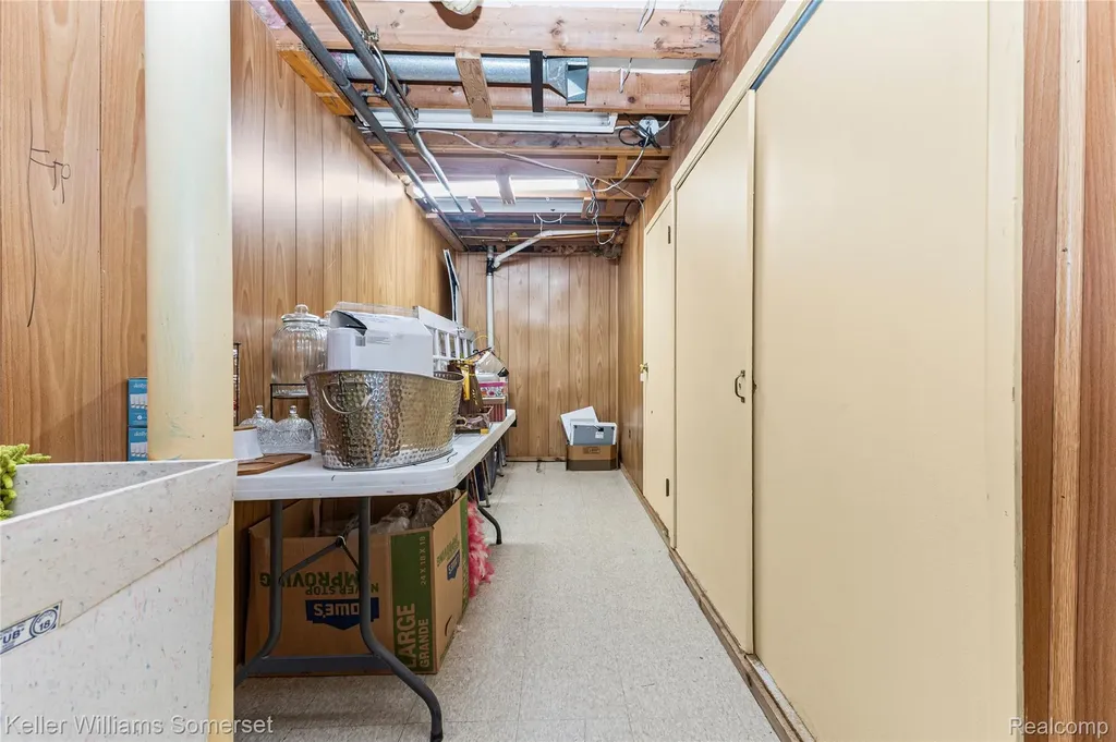 36221 Pickwick Court Sterling Heights City MI 48310