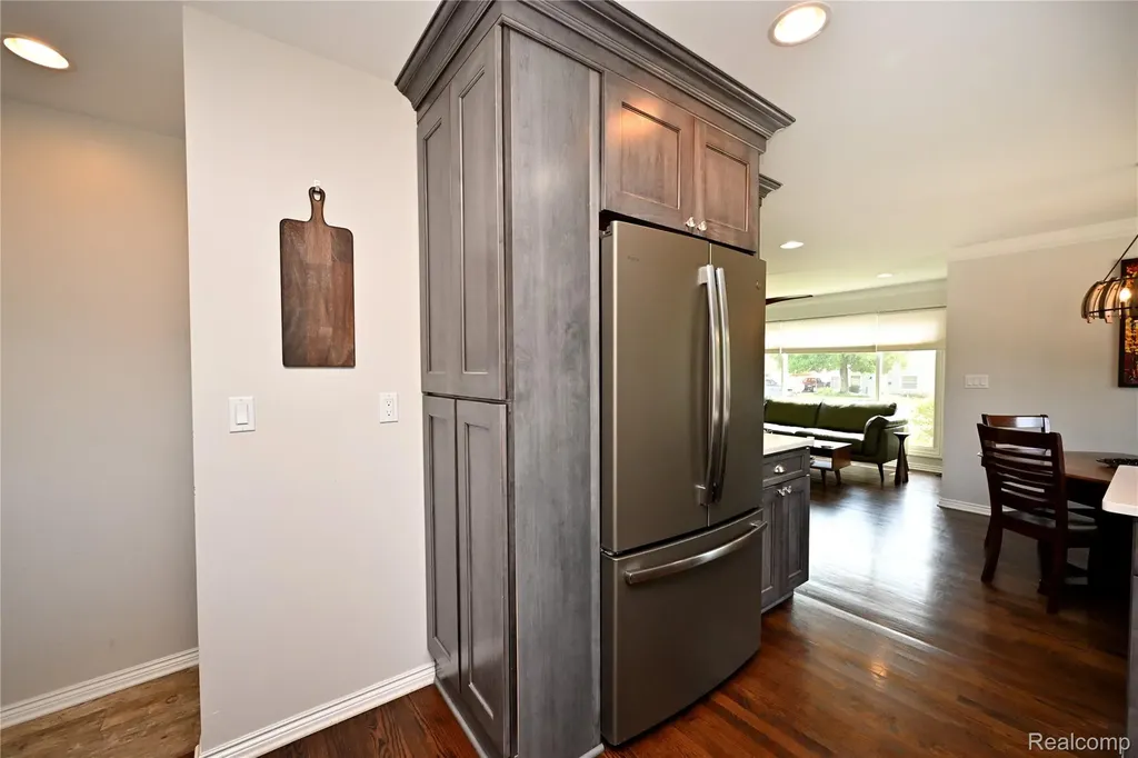 3803 Linwood Avenue Royal Oak City MI 48073