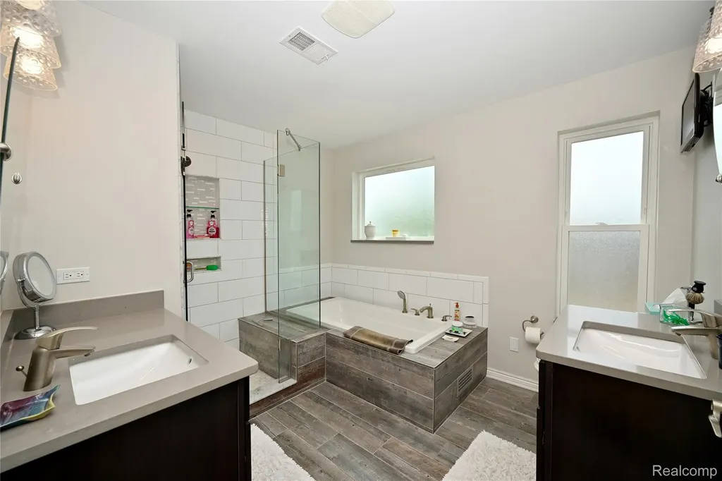 3803 Linwood Avenue Royal Oak City MI 48073
