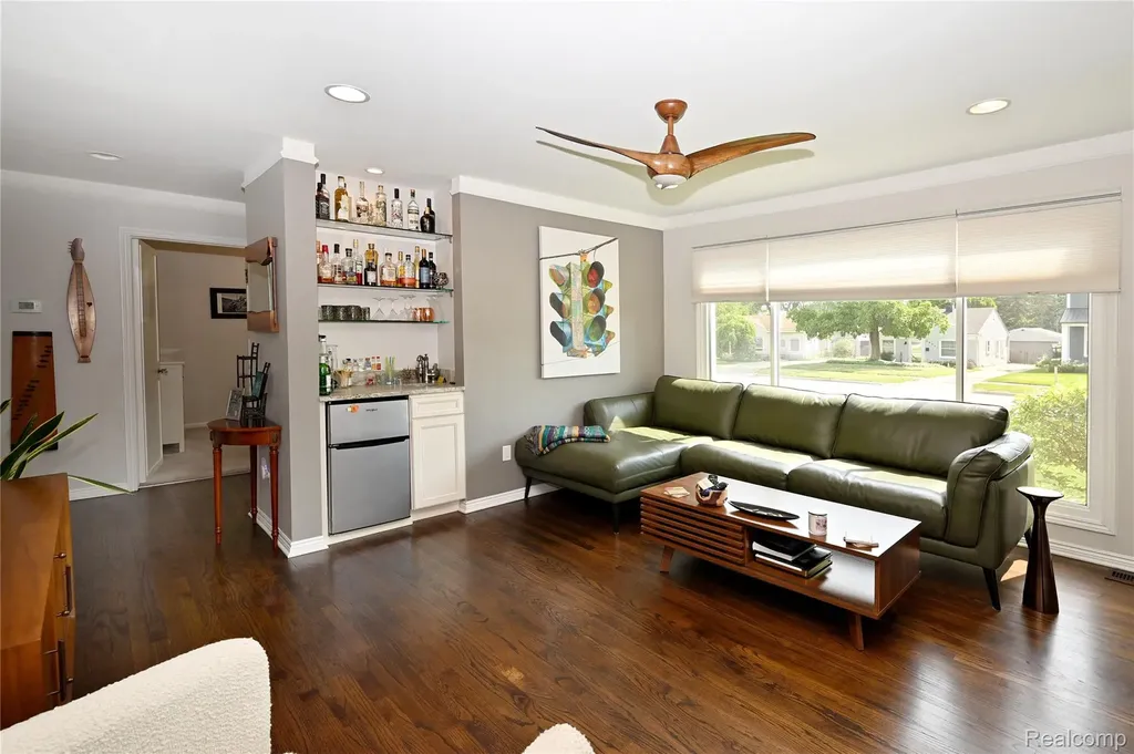 3803 Linwood Avenue Royal Oak City MI 48073