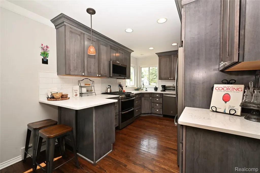 3803 Linwood Avenue Royal Oak City MI 48073