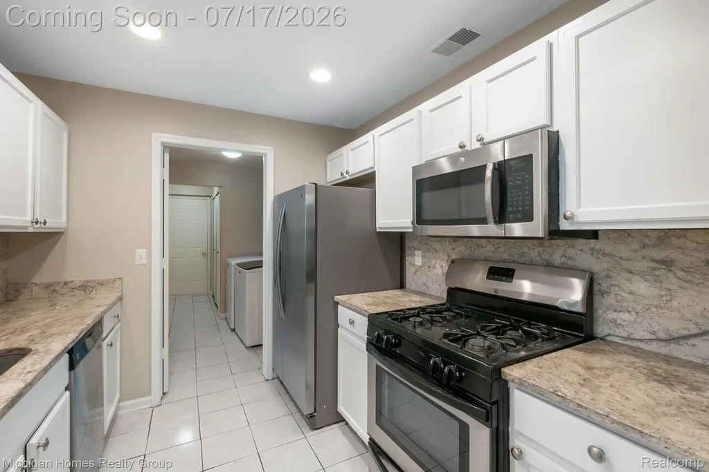 14540 Holborn Drive Sterling Heights City MI 48313