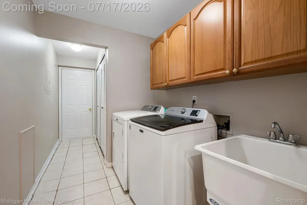 14540 Holborn Drive Sterling Heights City MI 48313