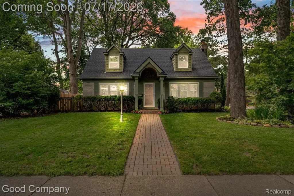 231 N Vermont Avenue Royal Oak City MI 48067