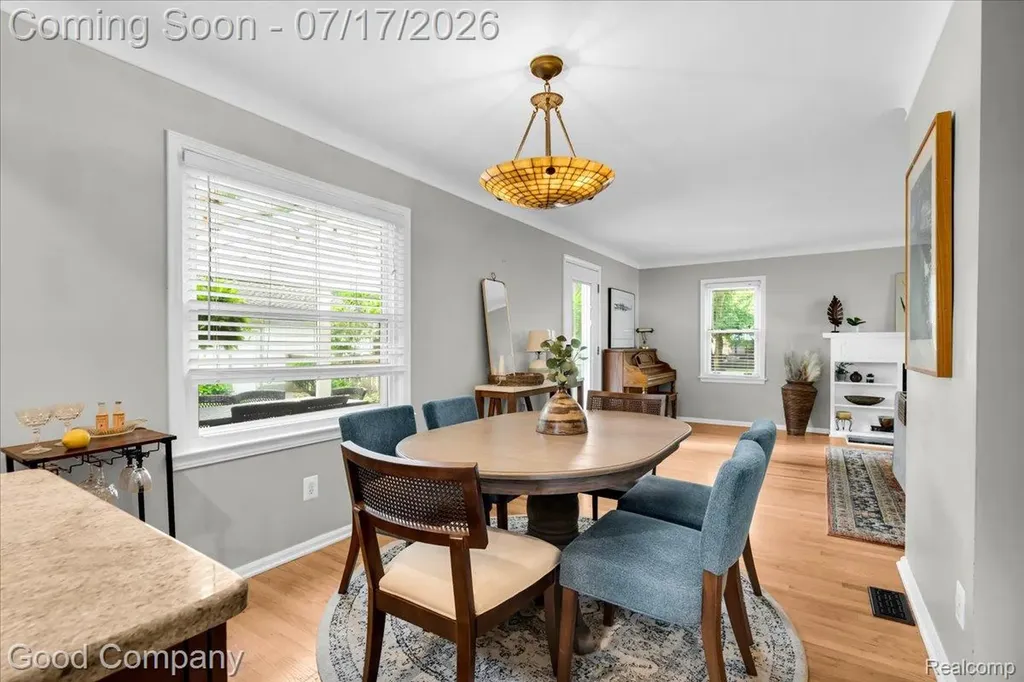 231 N Vermont Avenue Royal Oak City MI 48067