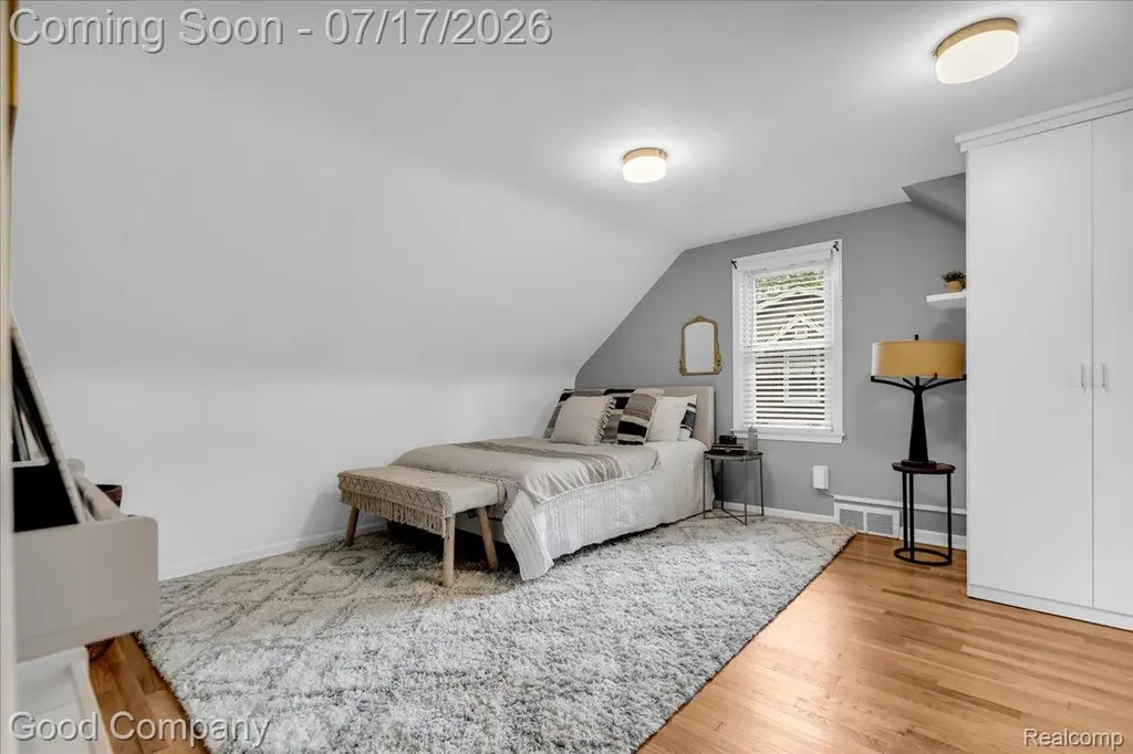 231 N Vermont Avenue Royal Oak City MI 48067
