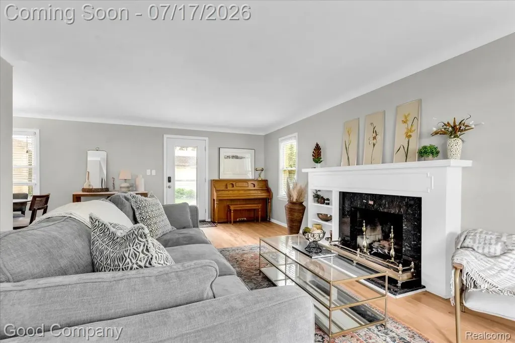 231 N Vermont Avenue Royal Oak City MI 48067
