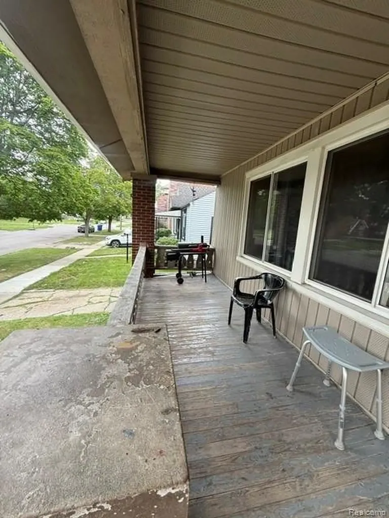 10325 Crocuslawn Street Detroit City MI 48204