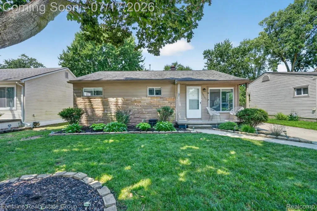 15101 Sunbury Street Livonia City MI 48154