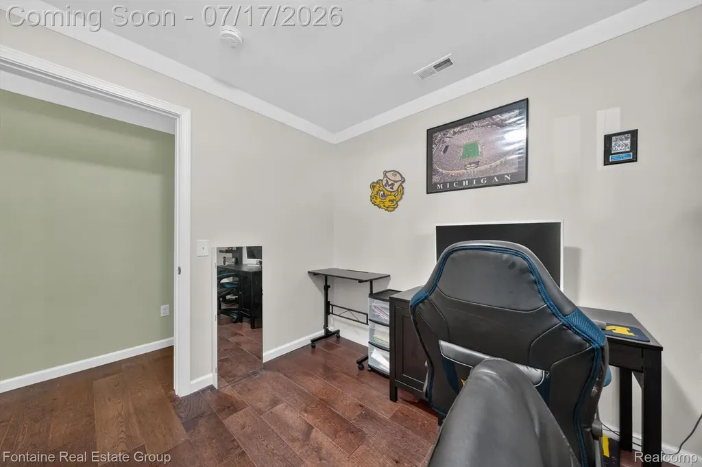 15101 Sunbury Street Livonia City MI 48154