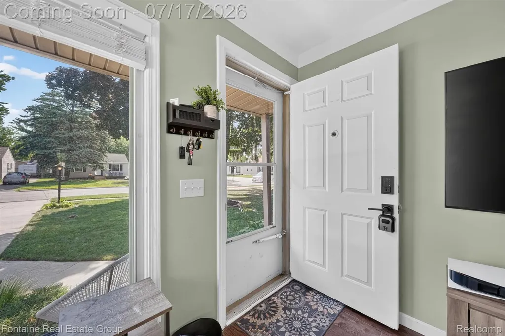 15101 Sunbury Street Livonia City MI 48154