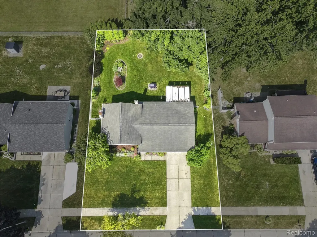 19415 Bainbridge Avenue Livonia City MI 48152