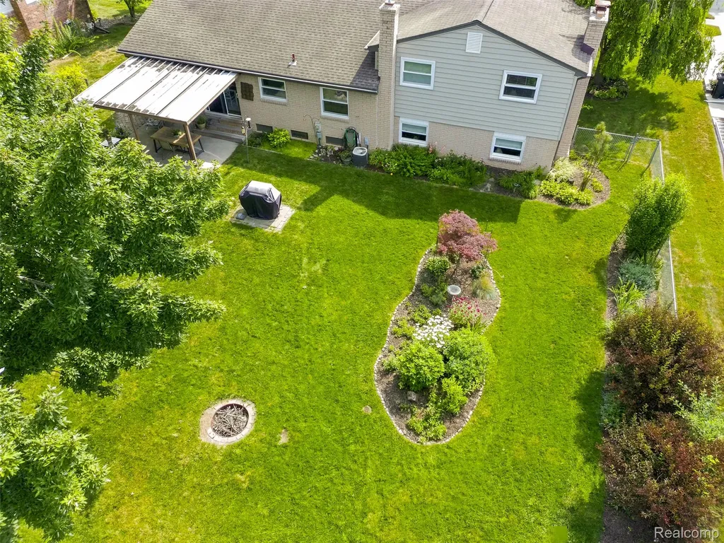 19415 Bainbridge Avenue Livonia City MI 48152