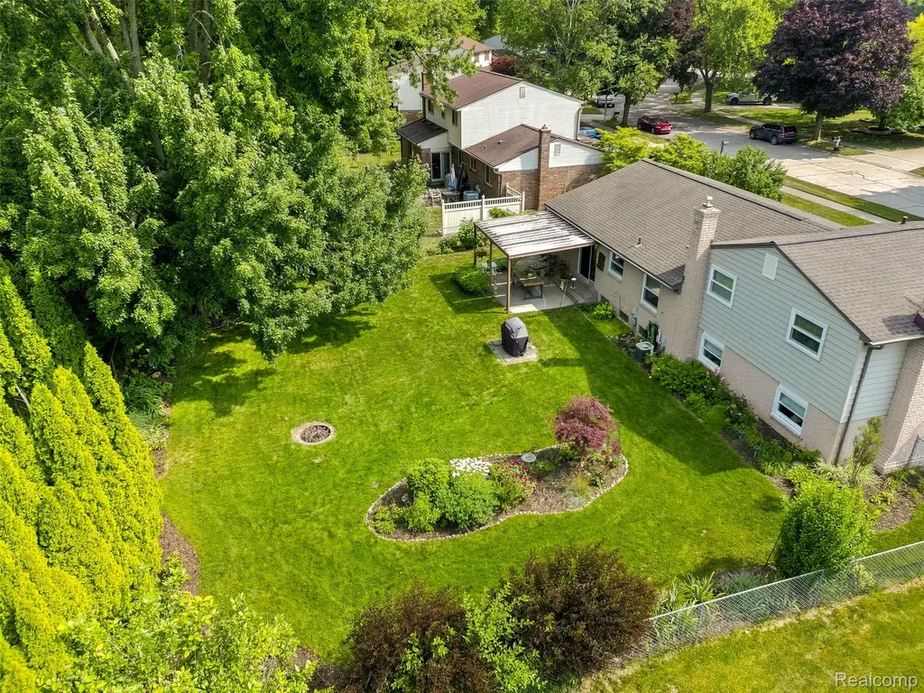 19415 Bainbridge Avenue Livonia City MI 48152