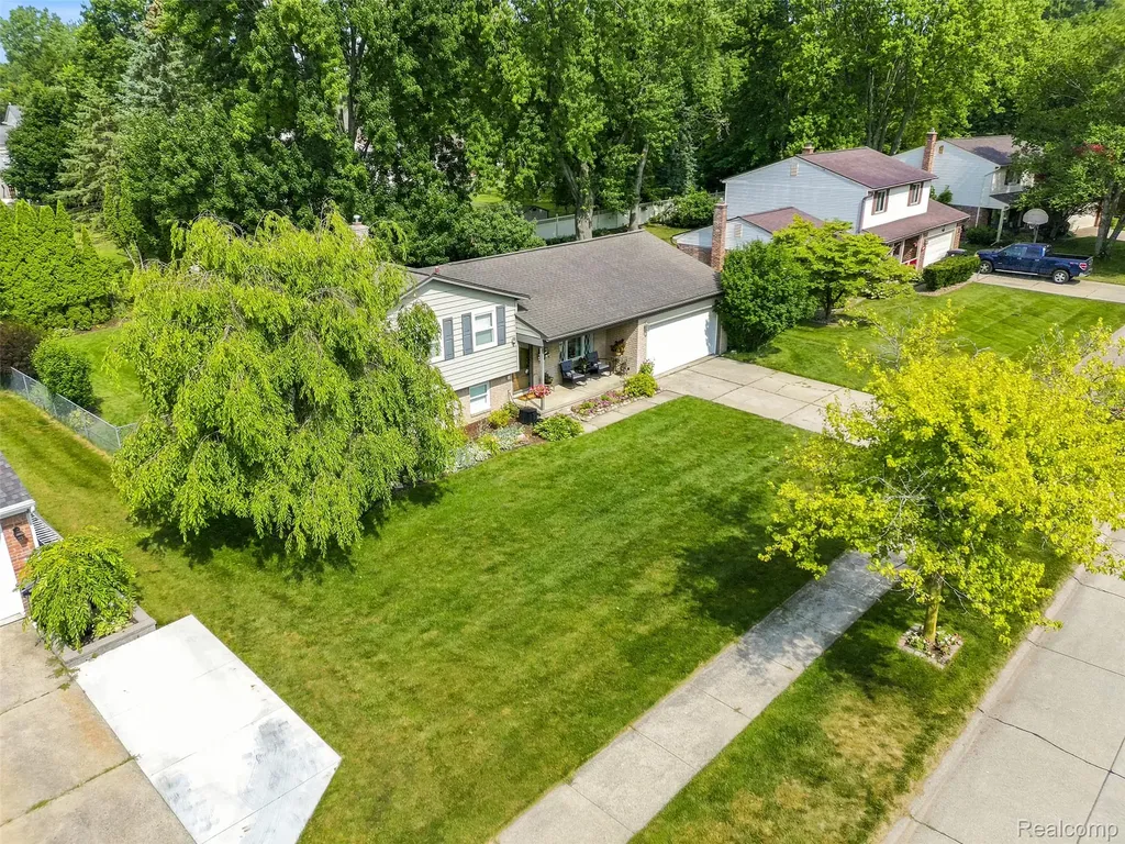 19415 Bainbridge Avenue Livonia City MI 48152