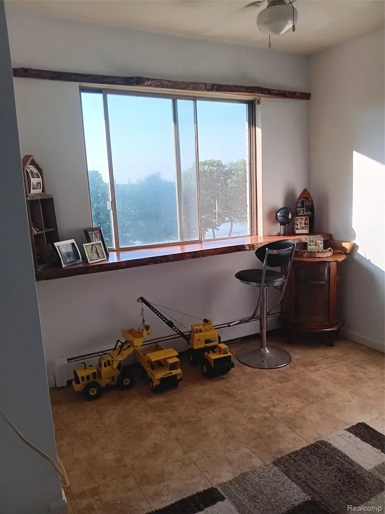 5980 Alan Drive E Brighton Township MI 48116