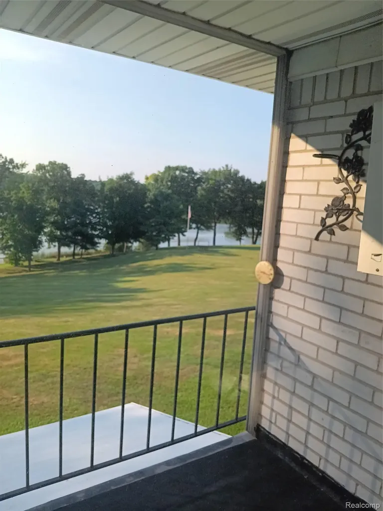 5980 Alan Drive E Brighton Township MI 48116