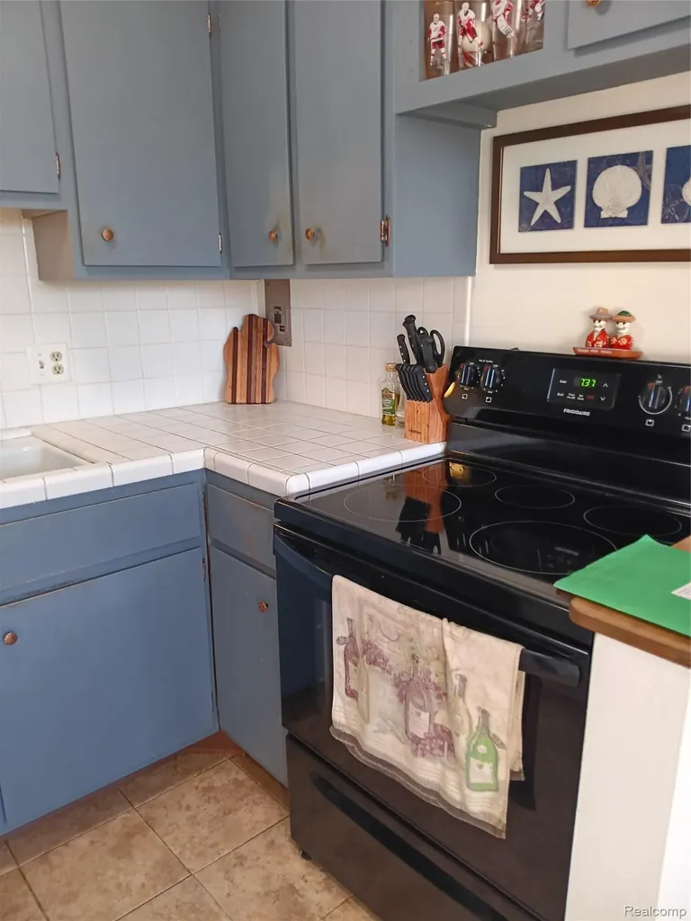 5980 Alan Drive E Brighton Township MI 48116