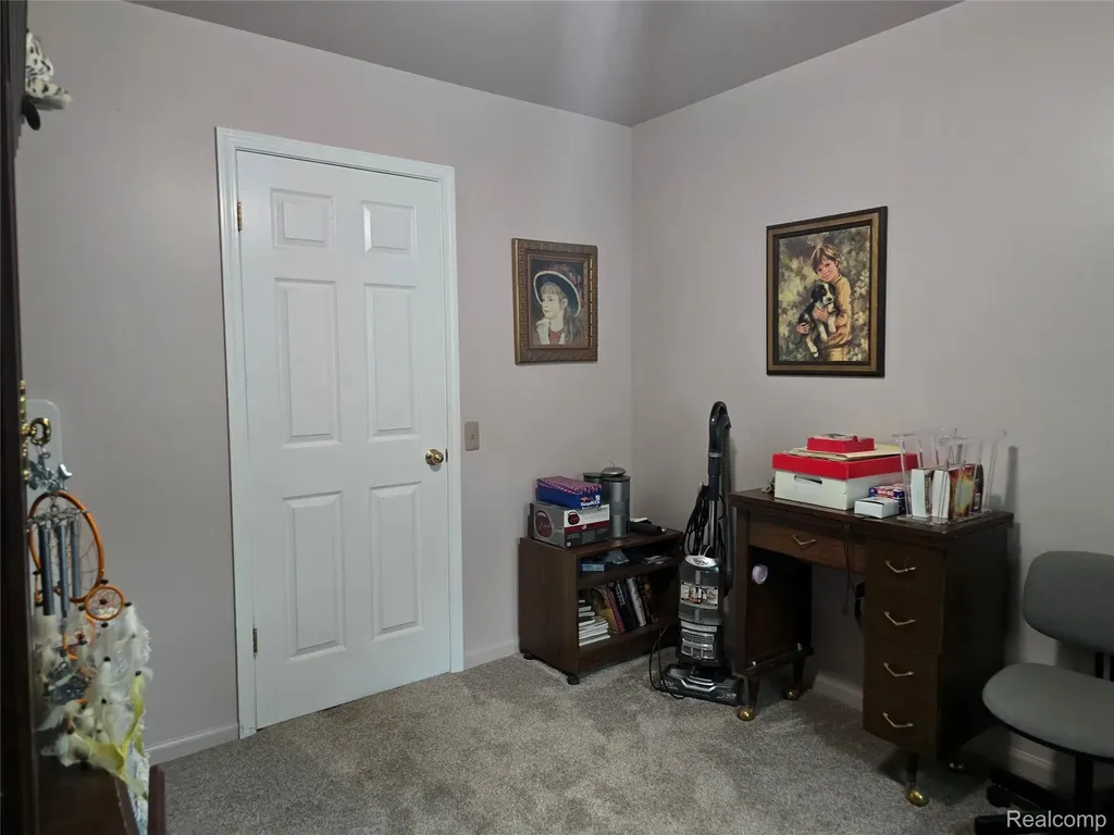 21411 Jefferson Street Farmington City MI 48336