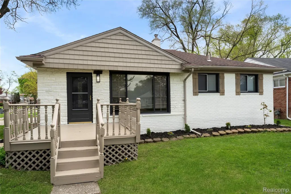 19420 Woodmont Street Harper Woods City MI 48225