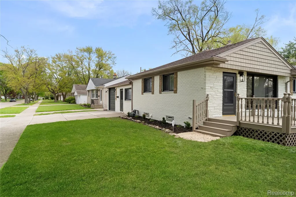 19420 Woodmont Street Harper Woods City MI 48225