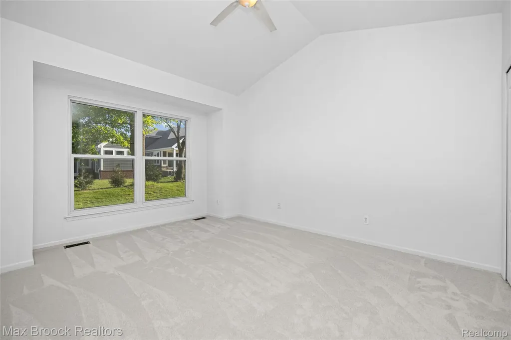 1723 Pine Forest Drive Commerce Charter Township MI 48390