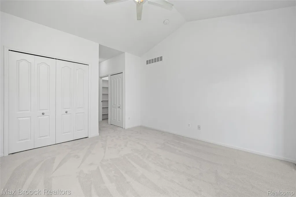 1723 Pine Forest Drive Commerce Charter Township MI 48390