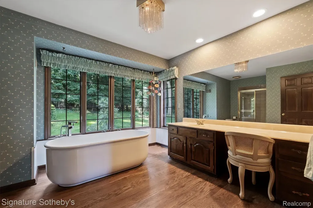 251 Woodwind Drive Bloomfield Hills City MI 48304