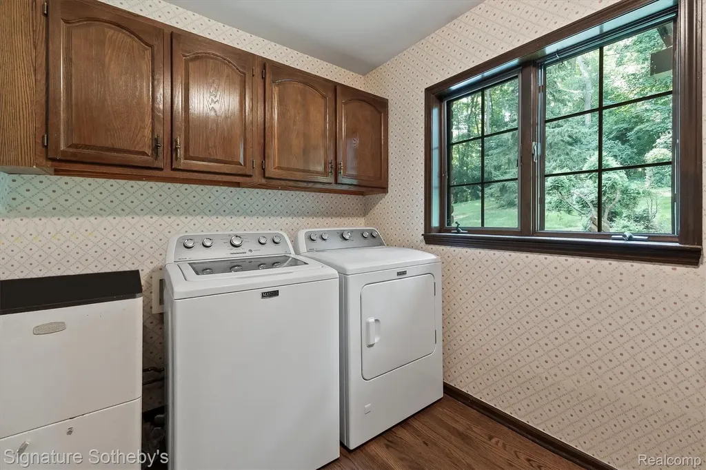 251 Woodwind Drive Bloomfield Hills City MI 48304
