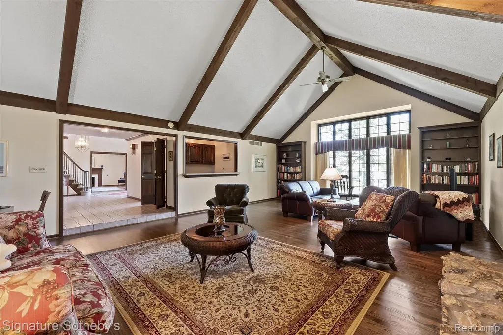 251 Woodwind Drive Bloomfield Hills City MI 48304