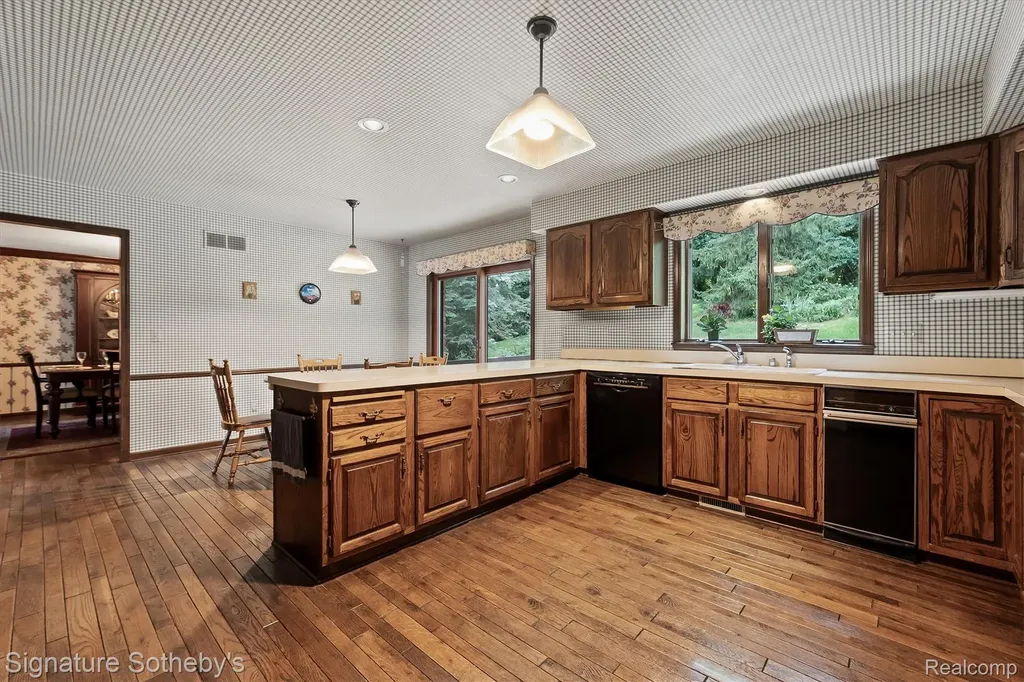 251 Woodwind Drive Bloomfield Hills City MI 48304