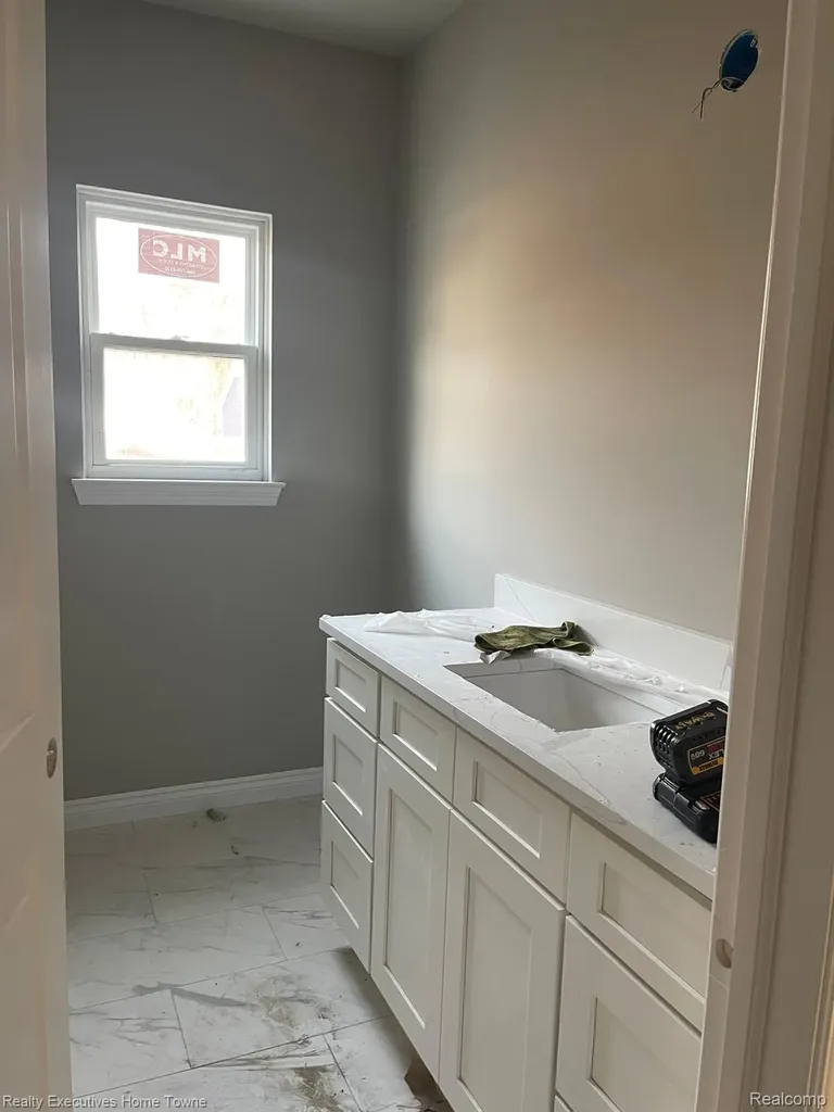 35029 Cygnet Circle Richmond City MI 48062