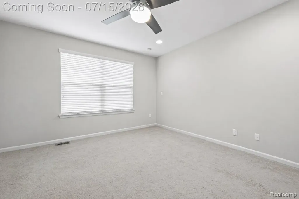 4616 Bradley Circle Troy City MI 48085