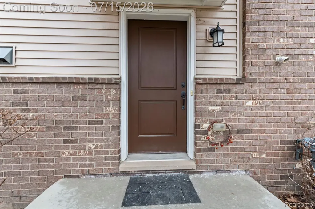 4616 Bradley Circle Troy City MI 48085