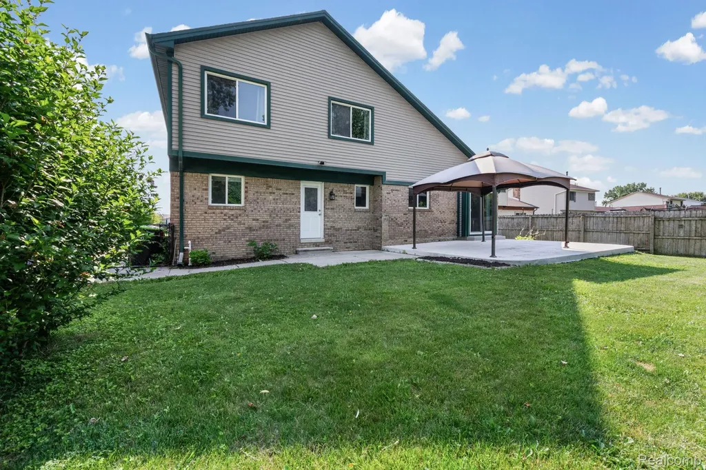 50583 Pembroke Drive Chesterfield Township MI 48047
