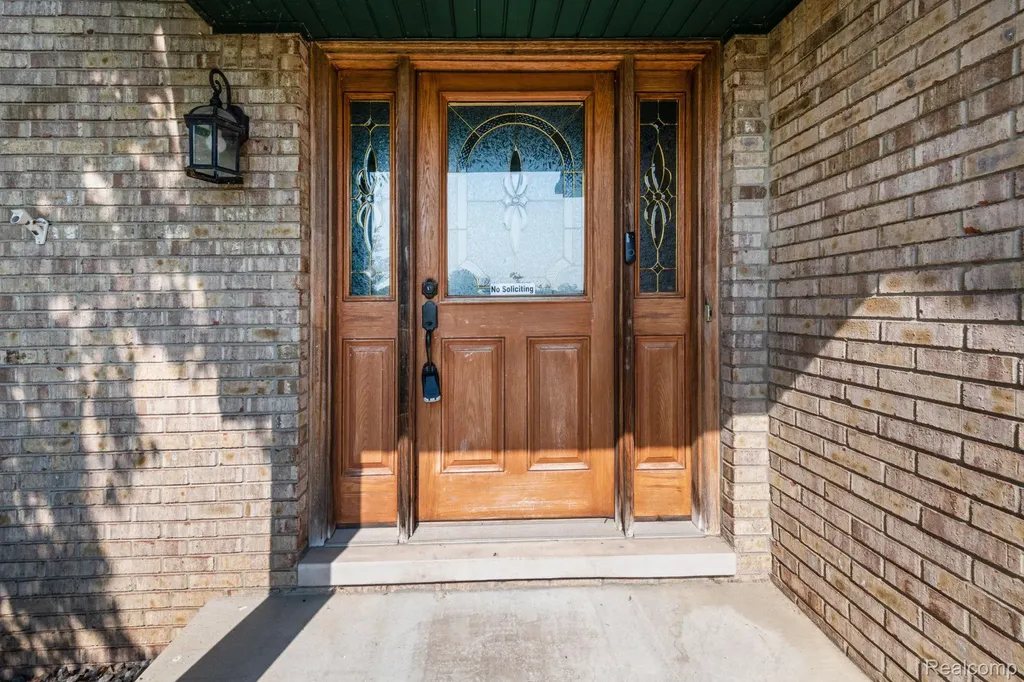 50583 Pembroke Drive Chesterfield Township MI 48047
