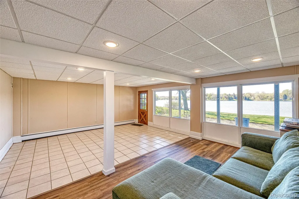 2855 Farmers Creek Road Metamora Village MI 48455