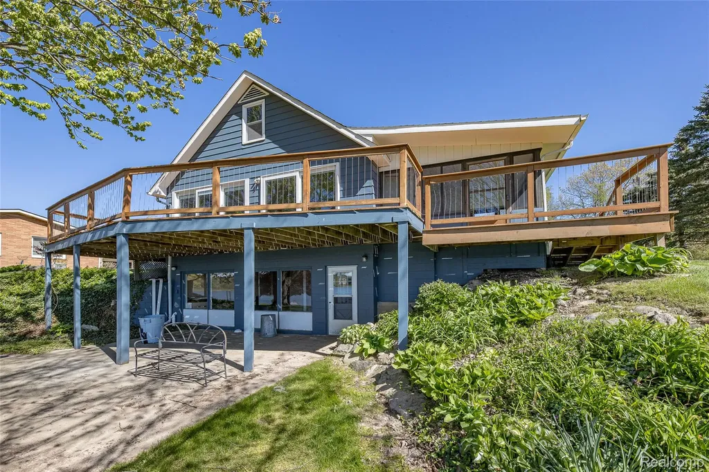 2855 Farmers Creek Road Metamora Village MI 48455