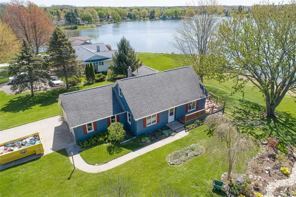 2855 Farmers Creek Road Metamora Village MI 48455