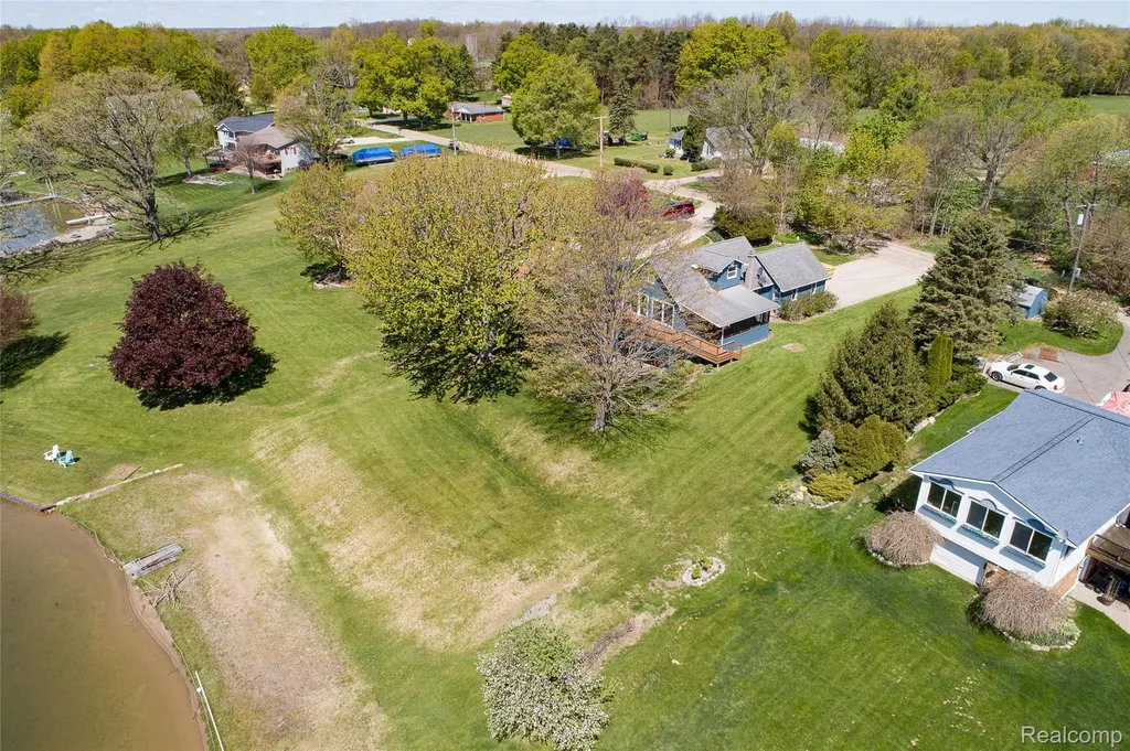 2855 Farmers Creek Road Metamora Village MI 48455