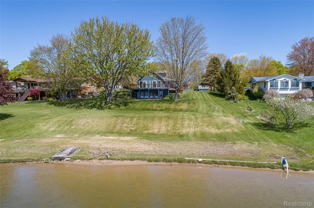 2855 Farmers Creek Road Metamora Village MI 48455
